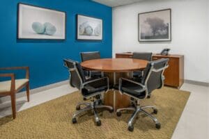 Small meeting room in Rockefeller Center - by the hour